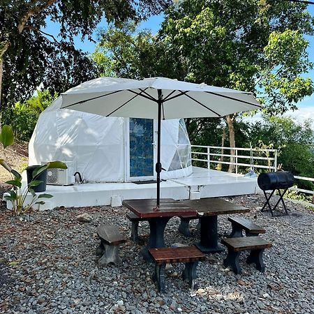 Gunung Medan Glamping & Cafe Hotel Kangar Exterior foto
