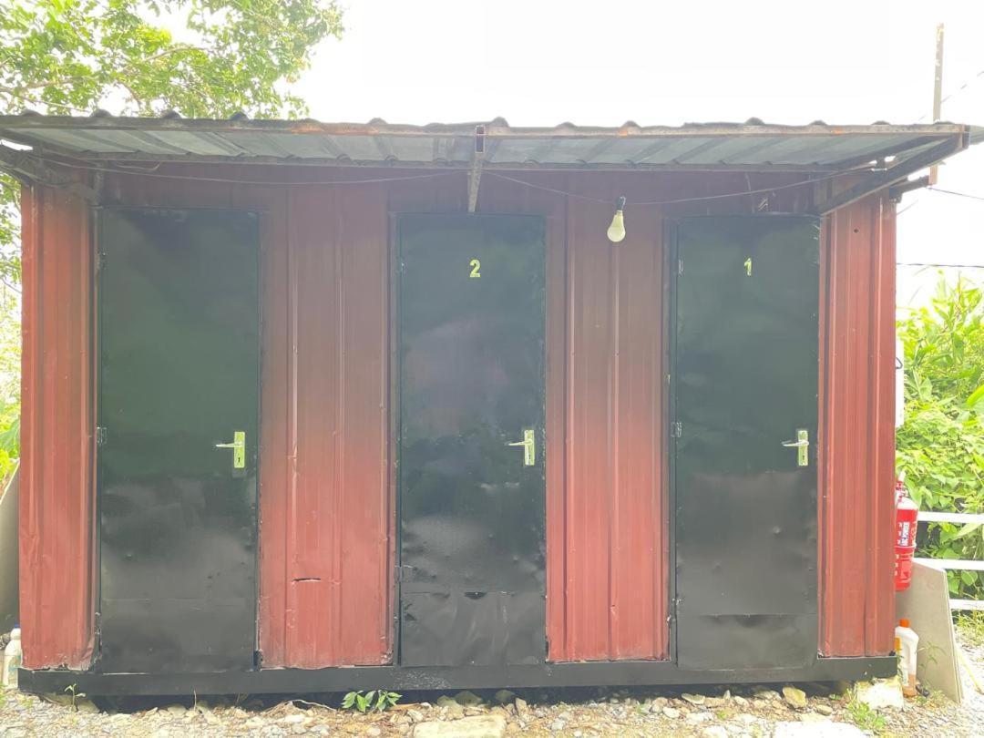 Gunung Medan Glamping & Cafe Hotel Kangar Exterior foto